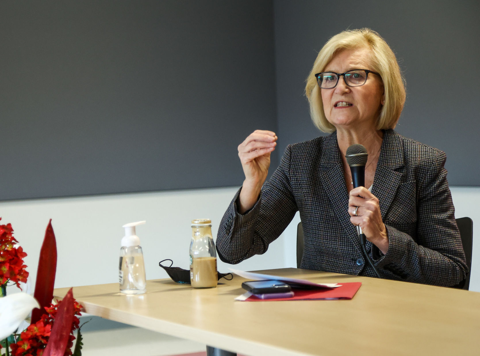 Indiana State Health Commissioner Dr. Kristina Box visits vaccine clinic